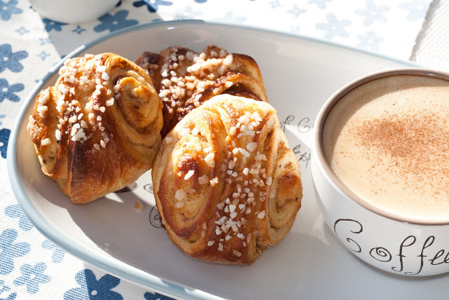 Korvapuusti - Finnish cinnamon rolls