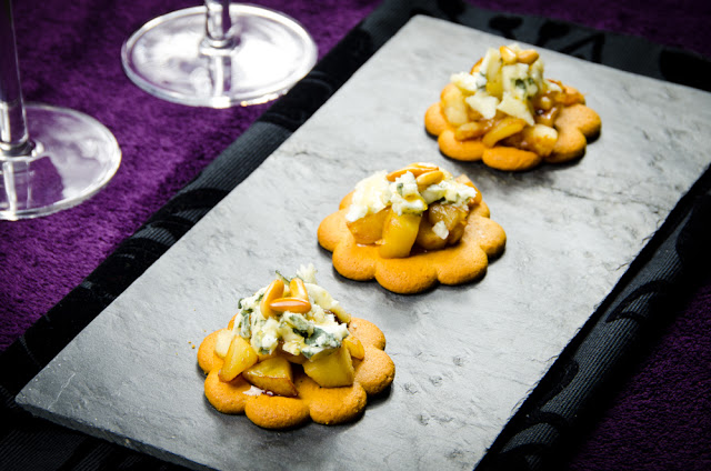 Piparit with Roquefort and apples