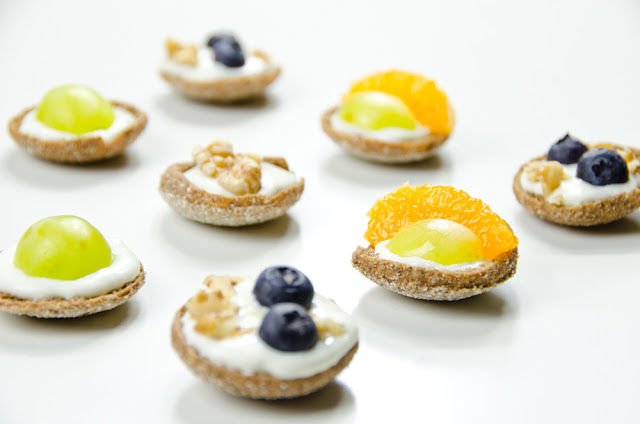 ruisnappi with goat cheese cream