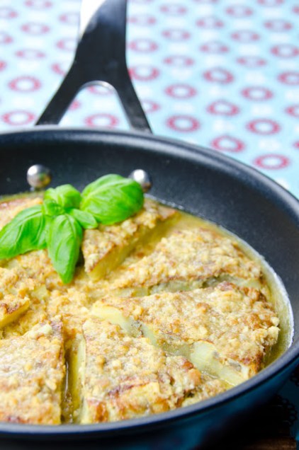 omelet with almond sauce