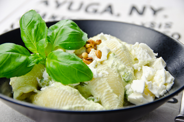 Conchiglie with yogurt and peas