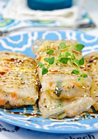 Vegetable rolls with sugar cane honey