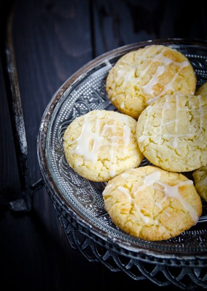 Elizabethan lemon cakes