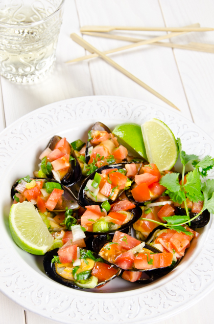 Mussels with pico de gallo