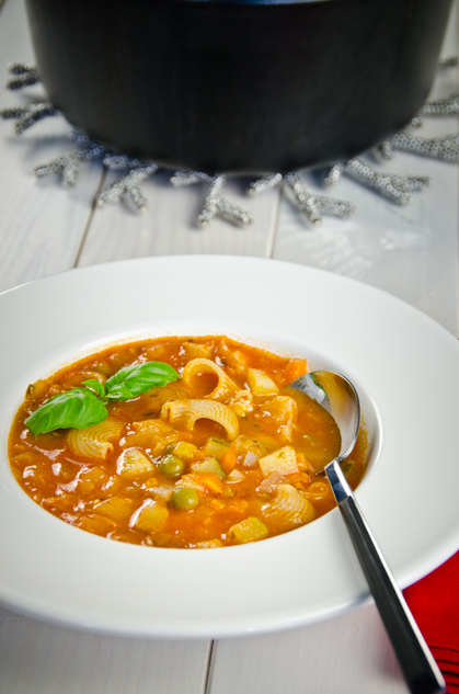 Tomato soup with vegetables and pasta
